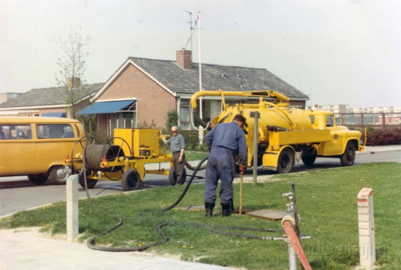 Chevrolet vacuumzuiger van de Gem.werken Delfzijl.jpg